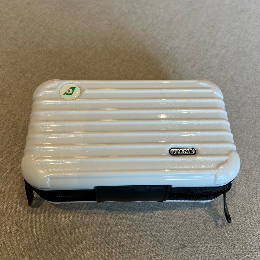 RIMOWA -White Amenity Case-Empty